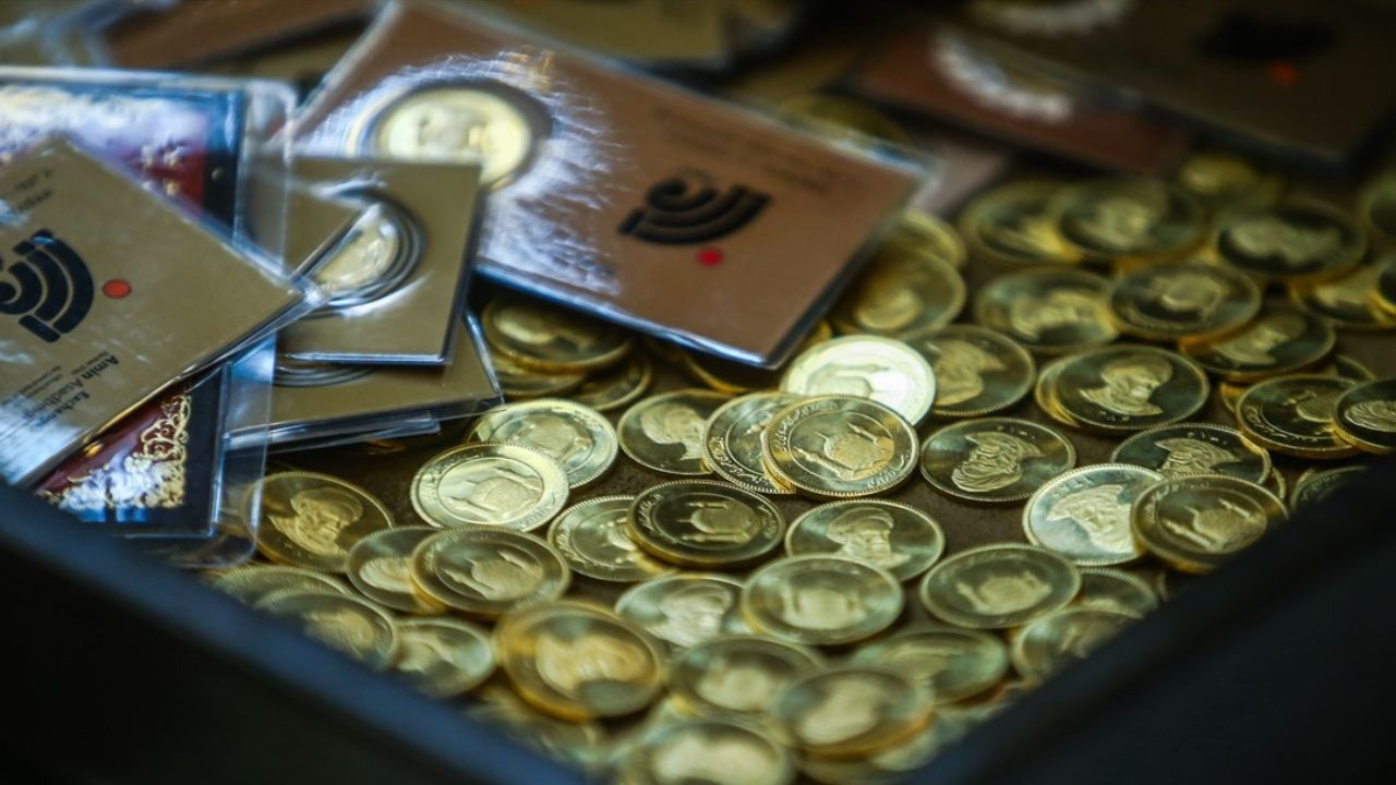 سکه و طلا در مسیر کاهش قیمت‌ قرار گرفت