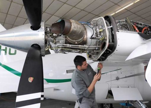 ایران جزو کشورهای پیشرو در تعمیر هواپیما است