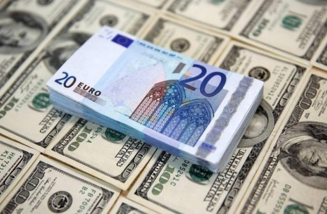 قیمت دلار و یورو دوشنبه ۹ آبان اعلام شد