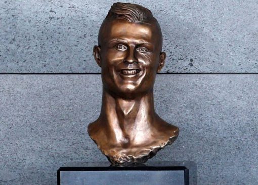 زشت‌ترین مجسمه‌ها از فوتبالیست‌ها