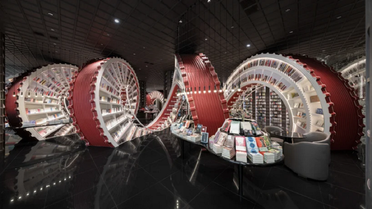 فیلمی از معماری منحصربه فرد یک کتاب‌فروشی