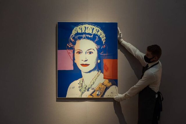 پرتره ملکه انگلیس به قیمت چشمگیری فروخته شد