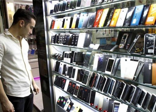 قیمت روز انواع تلفن همراه در ۱۵ آذر اعلام شد
