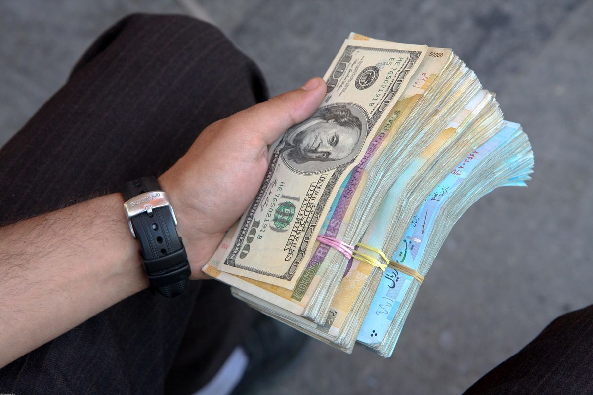 قیمت دلار دوشنبه 14 آذر اعلام شد