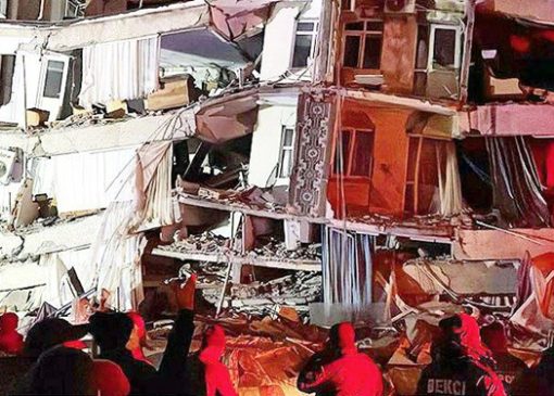 زمین‌لرزه‌ای به قدرت 7.8 ریشتر در مرکز ترکیه، بخش‌های زیادی از منطقه غرب آسیا و شرق مدیترانه را به لرزه درآورد و تاکنون دست‌کم 140 کشته و هزاران زخمی برجای گذاشته است.